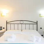 别墅 Flo' - Piscina Privata, Relax & Privacy 曼恰诺
