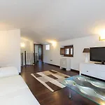 Flo' - Piscina Privata, Relax & Privacy