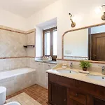 Flo' - Piscina Privata, Relax & Privacy 曼恰诺